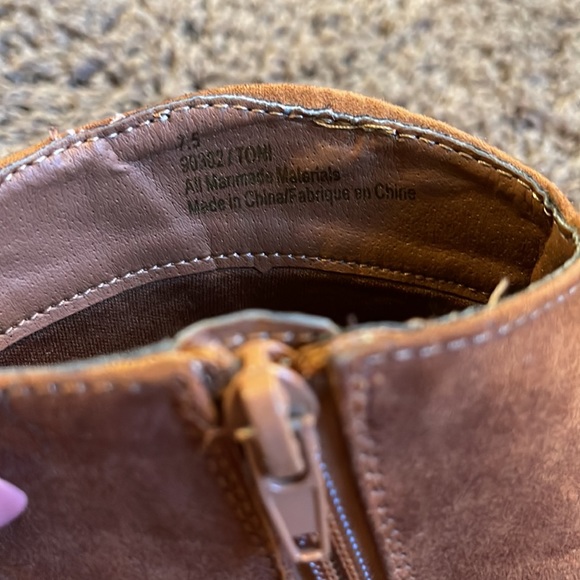 Size 7.5 Women’s Maurice’s Toni Fringe Bootie / Fringe Booties - Picture 10 of 12